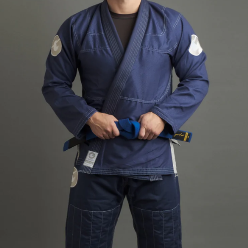 High-quality Best BJJ Gi by Gold BJJ designed for Brazilian Jiu Jitsu practitioners. Crafted with durable materials, this gi offers optimal comfort and freedom of movement. The perfect bjj kimono for training and competitions, it is among the best BJJ Gis available